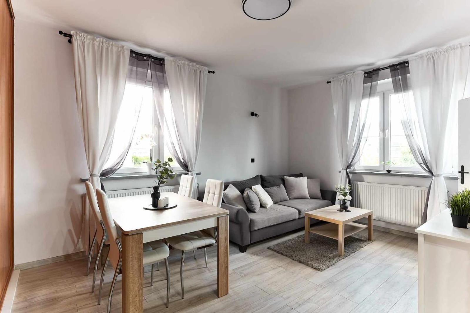 Apartament Zelazna Apartament *